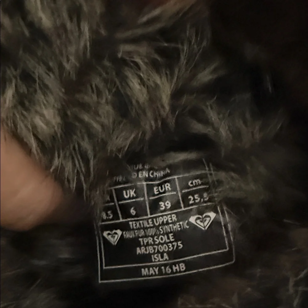 Roxy Black Winter Boots with fur lining - Picture 6 of 6